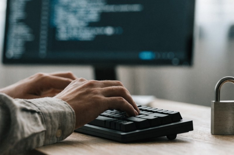 Chmod uprawnienia typu 777, 755, 600, 775 - co to i jak ustawić?